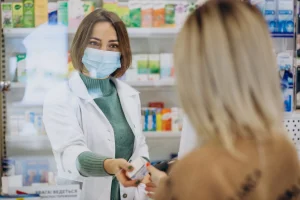 Gili T late night pharmacy
